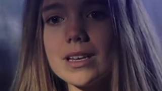 Videoklip Lucie Vondráčková - E.T. s textom piesne