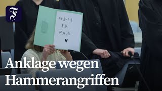 Prozess gegen mutmaßliche „Antifa-Ost“-Mitglieder beginnt