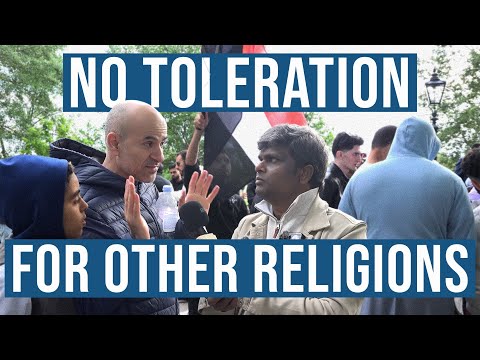 Muslim Runs Away Ashamed that the Quran has No Toleration | Arul Velusamy | Speakers' Corner