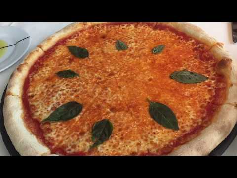 The most amazing view to eat pizza in Hong Kong - Paper Moon