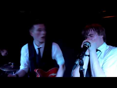 Backyard Band@Cafe a Gogo 1