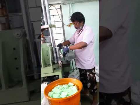 Texshine plunger type injection moulding machine (12hde) - 1...