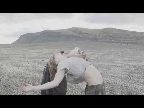 Reykjarvíkurdætur - Hlustum á hjartað slá ft.Tanya Pollock