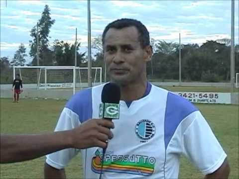 Os gols de Saudade 3 x 3 Amigos do Bokinha em jogo festivo