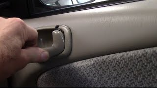 How To Replace The  Door Handle On A Toyota