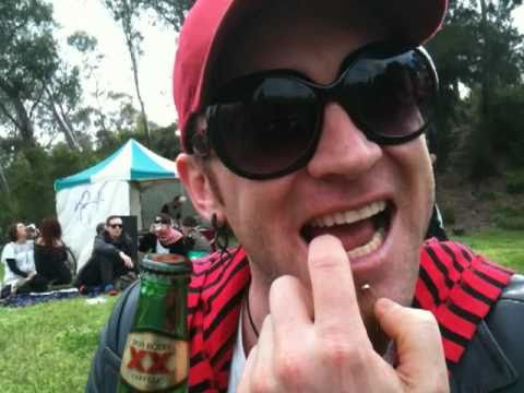 How to open a bottle of beer with your teeth