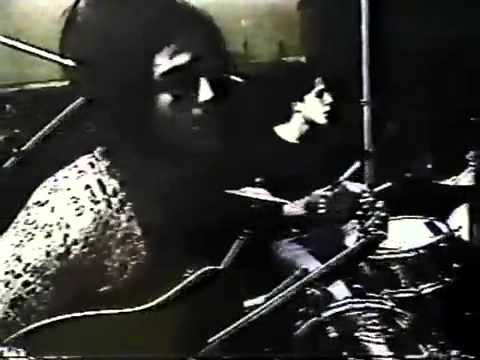 UNA EXTRAÑA SENSACION DE SOLEDAD - SENTIMIENTO MUERTO