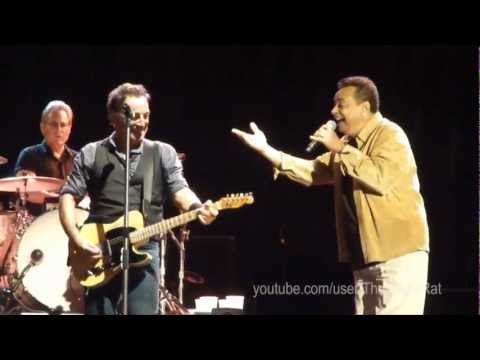 Jole Blon - Springsteen  & Gary US Bonds - MetLife Stadium - Sept 22, 2012