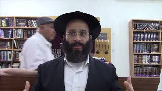 איך מתייחסים לאדם שחשוד (הרב אלחנן משה נחמנסון) - התמונה מוצגת ישירות מתוך אתר האינטרנט יוטיוב. זכויות היוצרים בתמונה שייכות ליוצרה. קישור קרדיט למקור התוכן נמצא בתוך דף הסרטון