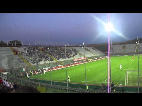 Mazzantini scopaje la Bionda!!!