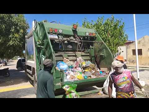 Coletores de Lixo Trabalhando No Benedito Peixoto Paraú Rio Grande do Norte 