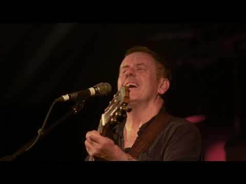 City of Chicago - Luka Bloom with the Fiddle Case