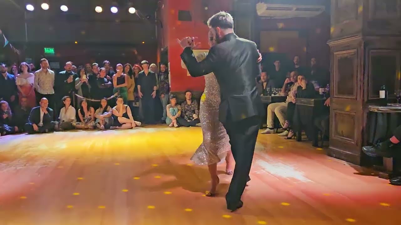 Video thumbnail for Virginia Pandolfi and Javier Rodriguez at Mujercitas Tango Festival (2 of 2)