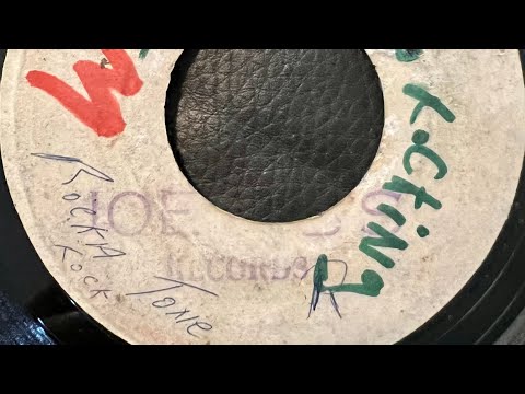 Cecil Nicky Thomas - Love Of The Common People + Joe Gibbs & The Destroyers - Freelancer