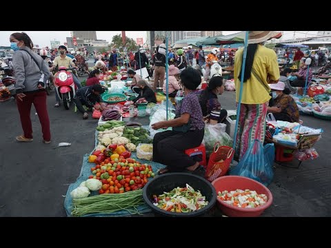 Early Morning Vegetables Street Market @Chhbar Ampov Bridge - Early Street Market in Town