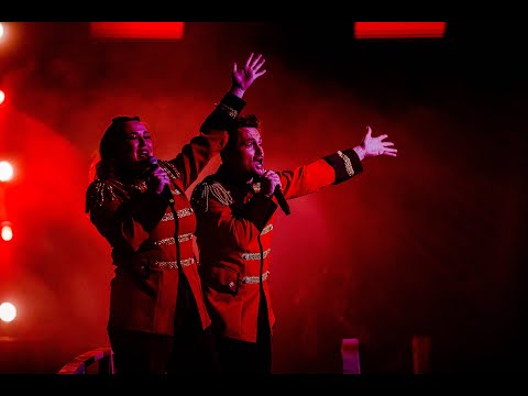 Dorothee Vegas & Like Maarten - Laat Het Gras Maar Groeien | Live bij de Foute Party