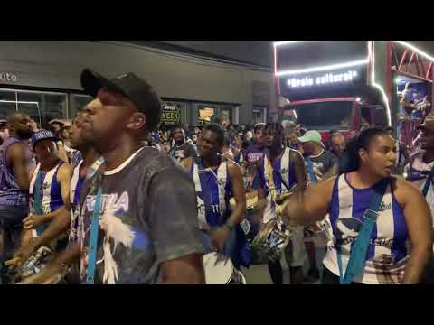 Portela 2020: por dentro da bateria no ensaio de rua