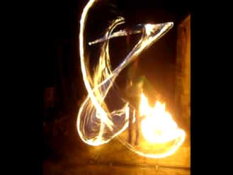Busindre Reel - Fire Dancing alla spiaggia