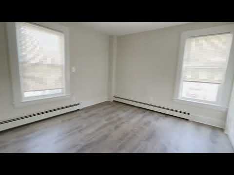 【Real Estate】Four bedroom townhouse Waltham - FOR RENT