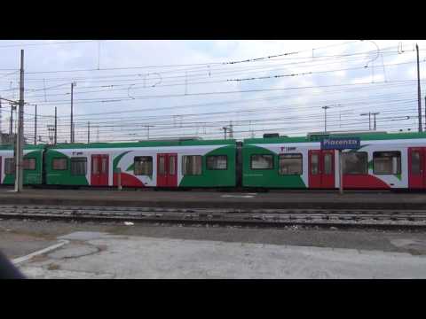 ETR 350 ARRIVA IN STAZIONE A PIACENZA. (PC) 8 - 10 - 2016