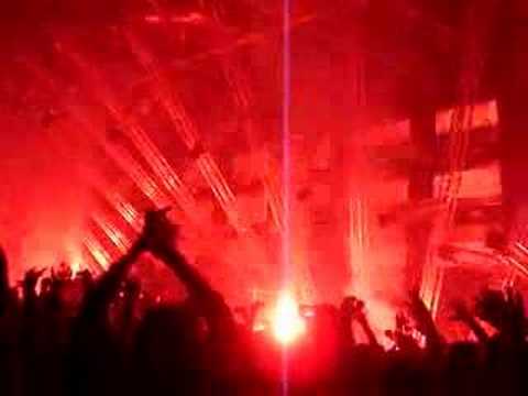 DJ Tiesto Plays Push - Universal Nation @ Trance Energy 2008