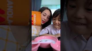 Download lagu ALETHA DI MARAHIN MAMI GAK MAU SARAPAN #alethaabew #putrasalwasal mp3 Download lagu ALETHA DI MARAHIN MAMI GAK MAU SARAPAN #alethaabew #putrasalwasal mp3