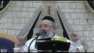 הרב ליאור כחלון,דיני פסח,א (הרב ליאור כחלון) - התמונה מוצגת ישירות מתוך אתר האינטרנט יוטיוב. זכויות היוצרים בתמונה שייכות ליוצרה. קישור קרדיט למקור התוכן נמצא בתוך דף הסרטון