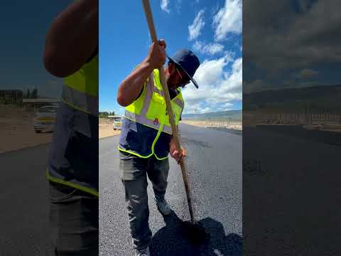 İLK KEZ ÇİFT TABAKALI ASFALTLA İNŞA EDİLEN BARBAROS CADDESİ'NDE SONA DOĞRU