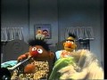 Sesamstraße Ich Tanze Mich Jetzt Müd Ernie Bert