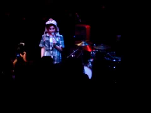 Lady Sovereign having a hissy fit at the Rickshaw Stop