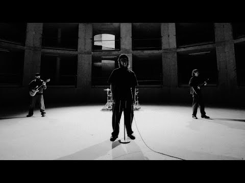 DON BROCO - Disappear (Official Music Video)