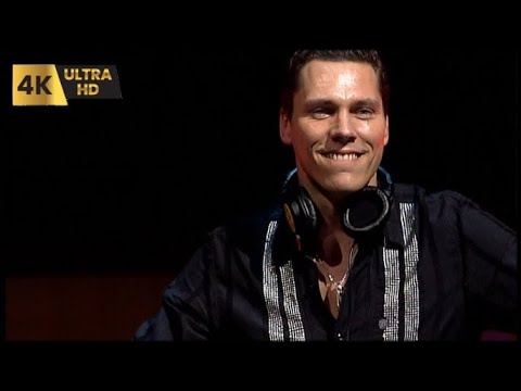 DJ Tiesto feat. BT - Love Comes Again, (Tiesto live in Concert 2 - Arnhem Gelredome, 2004) [4K]