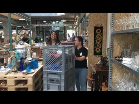 Winkel waar spullen én personeel tweede kans krijgen