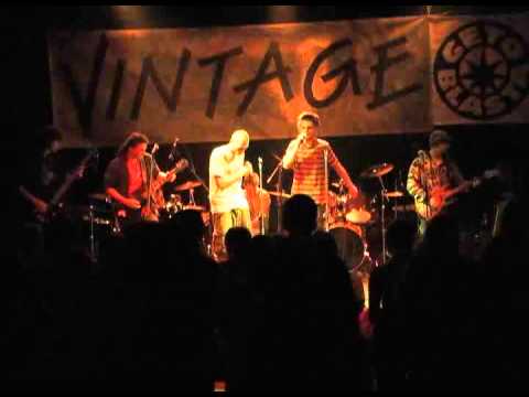 Livin Fayah  live `07