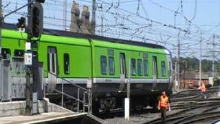 preview picture of video 'Dublin Connolly station - 24/06/09.'