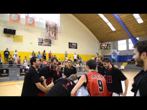 Final de la 3a Catalana Badalones B 77 - Olesa 61 Els entrenadors van pels aires
