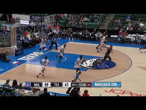 JaKarr Sampson with the dunk!