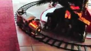 preview picture of video 'Weihnachtseisenbahn'