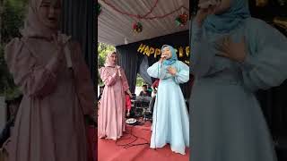 Download lagu REVINA ALVIRA VS TIA DUET NYANYI DAHSYAT mp3