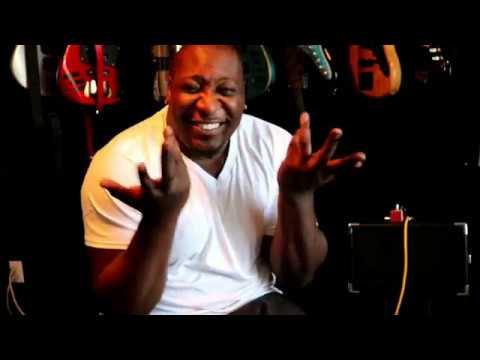 Guitar thru a phil jones bass cabinet...(bass cub bg-100)