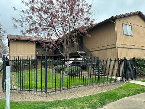 MOVE IN SPECIAL: HALF OFF THE FIRST MONTHS RENT! Gated community - Water, Garbage & Sewer Included property video