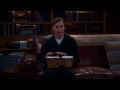 Sheldon Cooper toca los bongos 