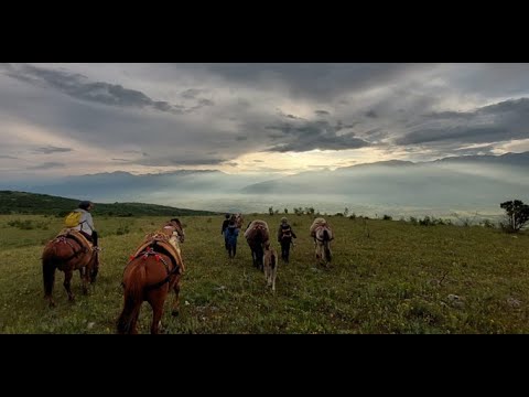 Freie Hofschule Pente in  Sharr Mountains - Shepherds on horses in Northern Macedonia