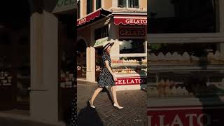 Beutiful Girls in Rome in &#39;50s years