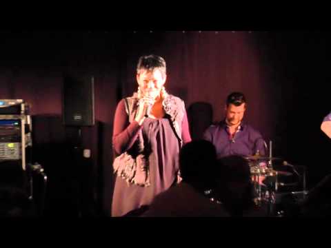 Jenny Saléns "Countryjänta" (Dansbandssidan.com)