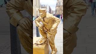 How Lonndon Levitating Goldman is beginning the day. #valentinethestatue