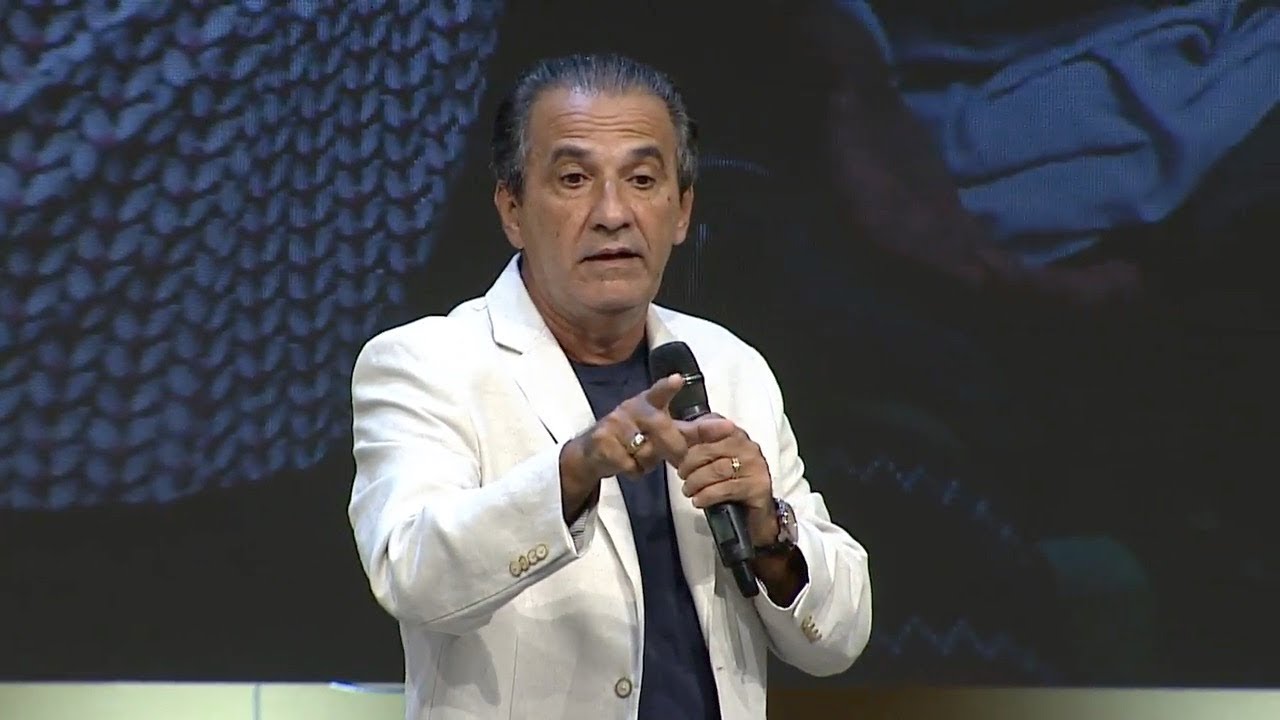 Pastor Silas Malafaia  - Deus Está no Controle de Todas as Coisas