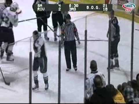 Matt Pope vs Stefan Della Rovere