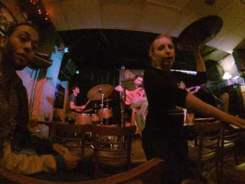 LE BAISER SALÉ/ROMAIN LABAYE