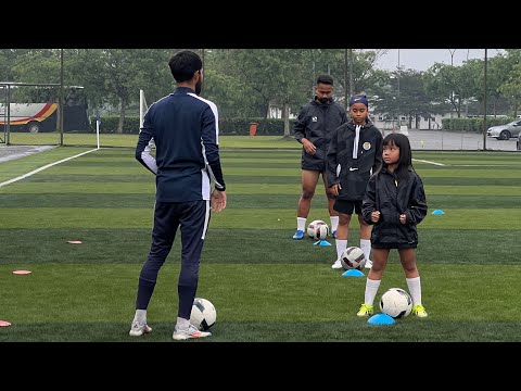 Football private  session with my daughters Kowachee & Aydryn.